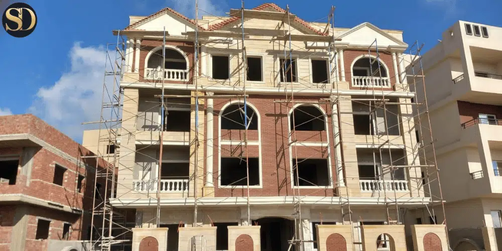 أفضل أحياء بيت الوطن للسكن والاستثمار 2026 8 تشطيبات مداخل فاخرة من الرخام في مشاريع سيجنتشر